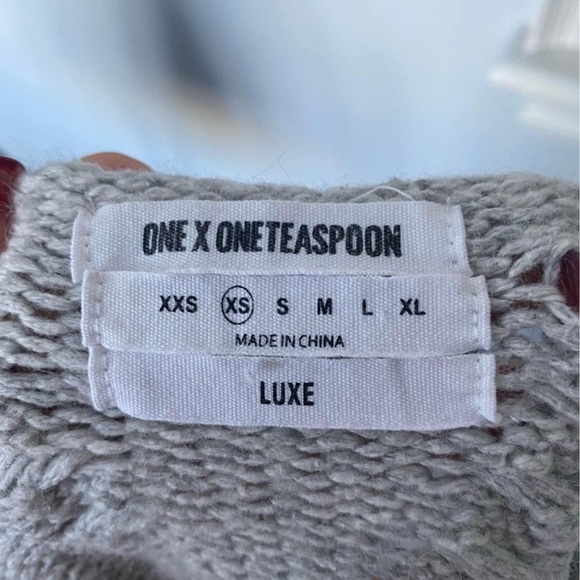 One Teaspoon Fringed knit sweater grey size XS - Picture 5 of 6